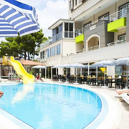 리조트 Rich Melissa 4*