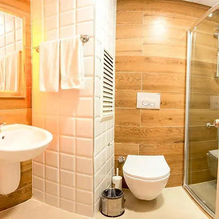 אתר נופש Rich Melissa 4*