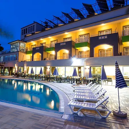 אתר נופש Rich Melissa קמר